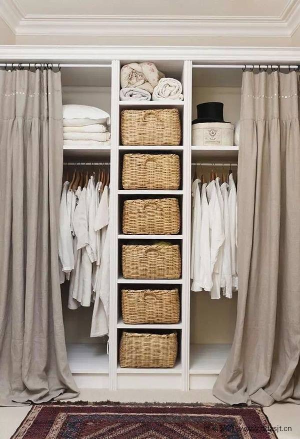衣柜可安装布帘代替移门，节约成本更防灰